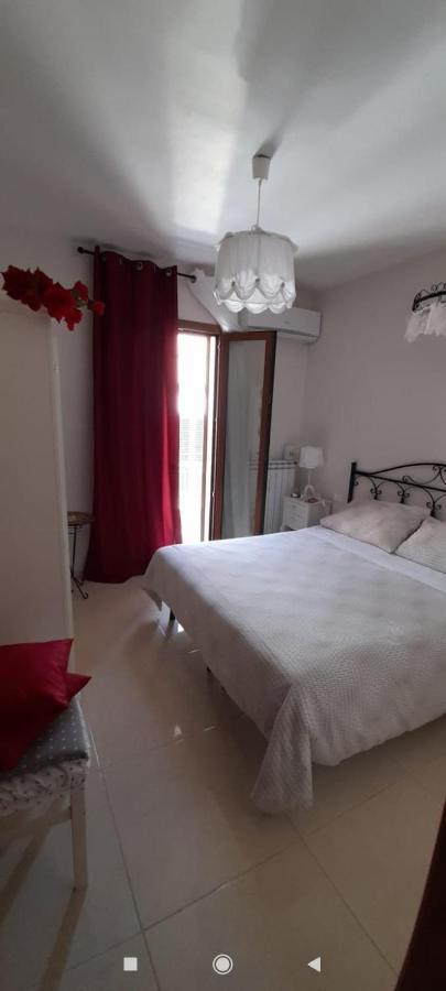 Via Roma 224 Hotel Polignano a Mare Luaran gambar
