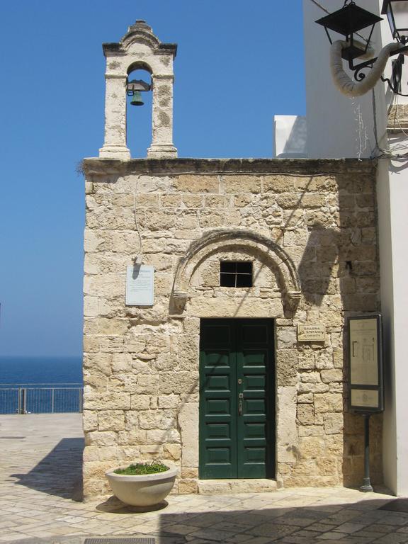 Via Roma 224 Hotel Polignano a Mare Luaran gambar