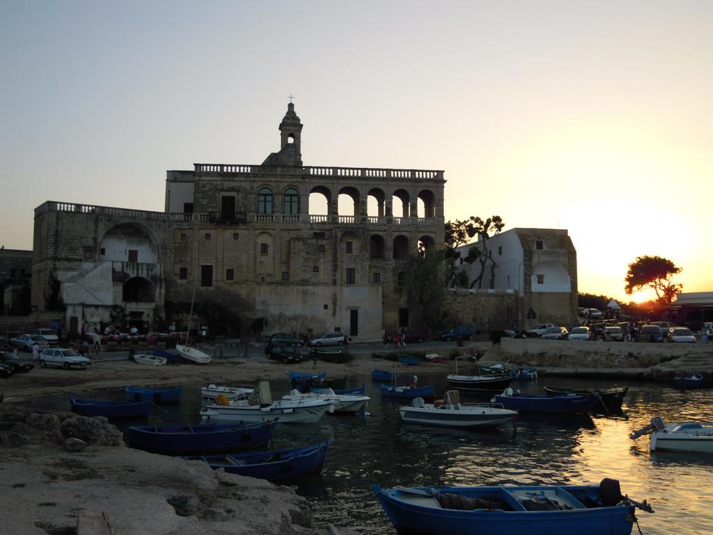 Via Roma 224 Hotel Polignano a Mare Luaran gambar